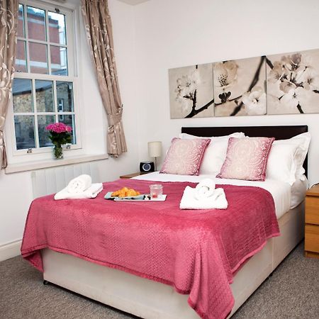 Apt 2, Trafalgar Square 2Nd Floor By Indigo Flats Londra Exterior foto