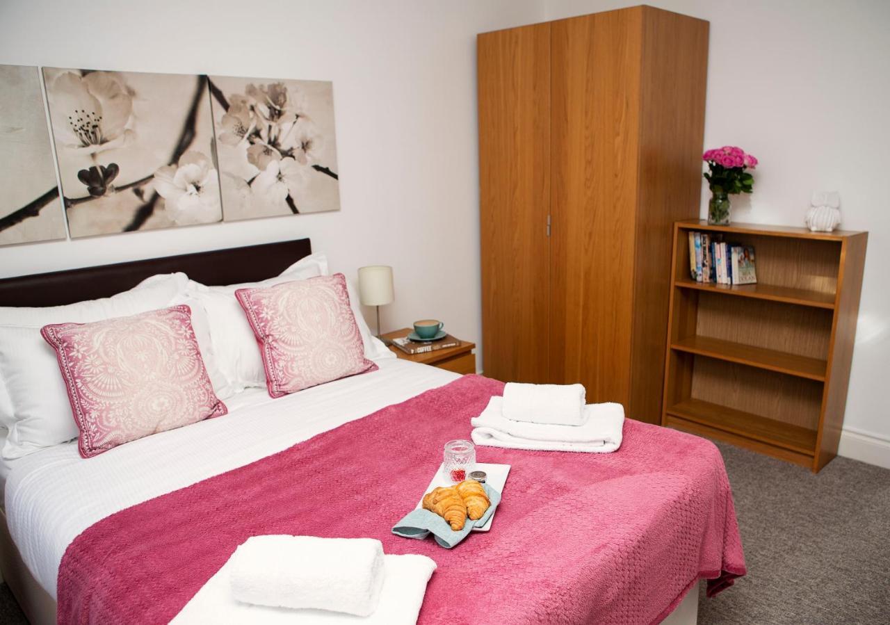 Apt 2, Trafalgar Square 2Nd Floor By Indigo Flats Londra Exterior foto