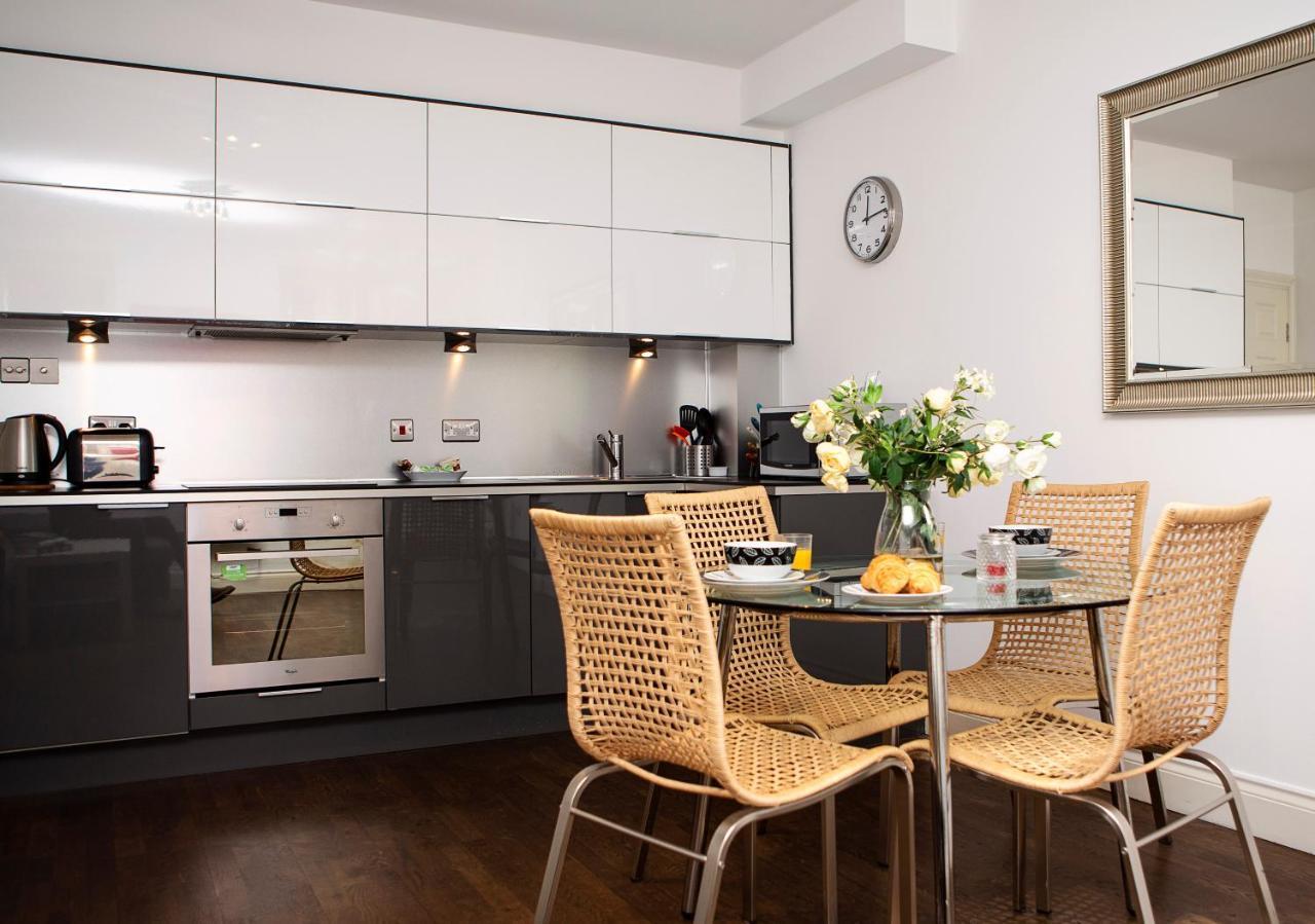 Apt 2, Trafalgar Square 2Nd Floor By Indigo Flats Londra Exterior foto