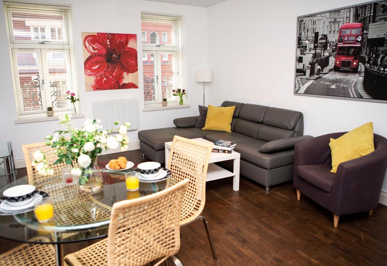 Apt 2, Trafalgar Square 2Nd Floor By Indigo Flats Londra Exterior foto